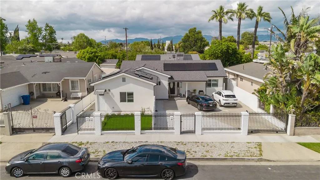 Van Nuys, CA 91405,14159 Gault Street