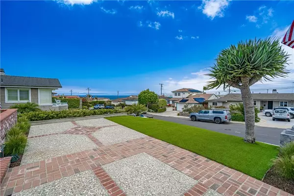 Redondo Beach, CA 90277,206 Calle De Sirenas