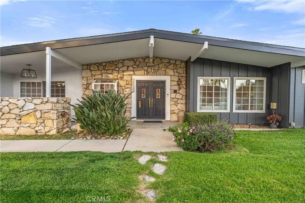 4810 Heaven Avenue, Woodland Hills, CA 91364