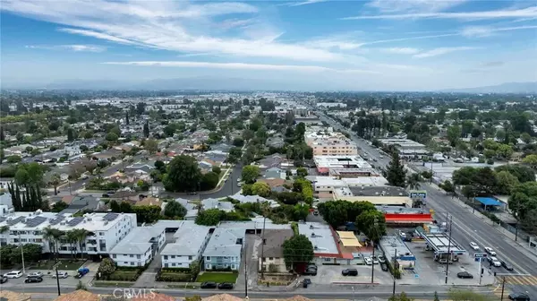 Van Nuys, CA 91405,7224 Hazeltine Avenue