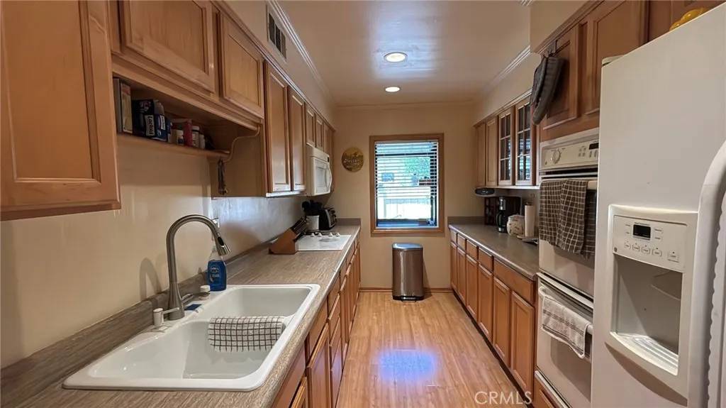 8060 Canby Avenue #2, Reseda, CA 91335