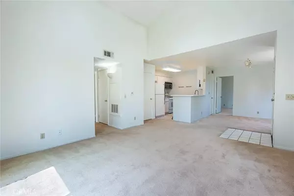 Newhall, CA 91321,24450 Leonard Tree Lane #202