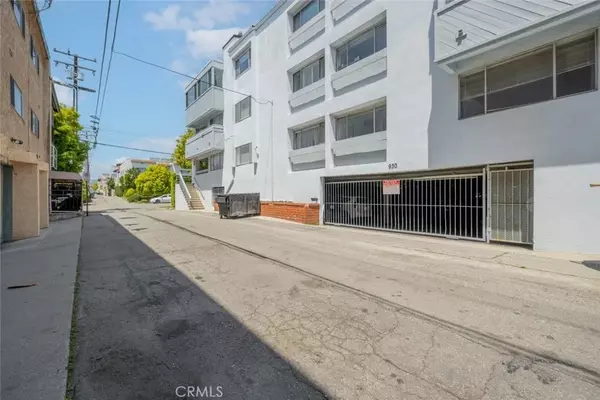 Santa Monica, CA 90403,930 California Avenue #105