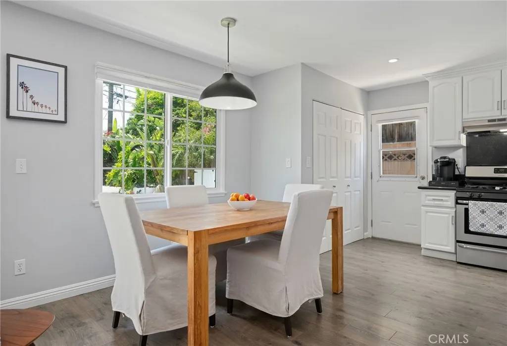 West Hills, CA 91307,23726 Kittridge Street