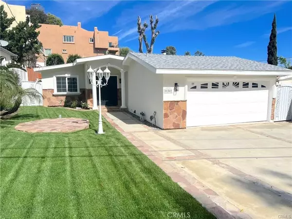 21541 Yucatan Avenue, Woodland Hills, CA 91364