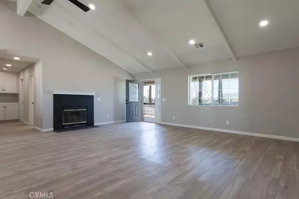 Rosamond, CA 93560,7087 W Avenue A