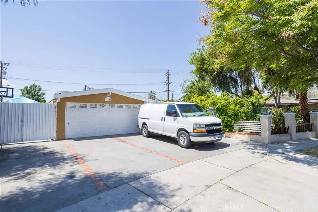 27703 Walnut Springs Avenue, Canyon Country, CA 91351