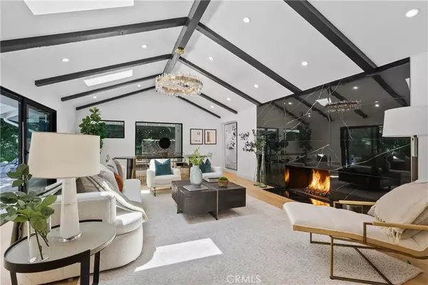 La Canada Flintridge, CA 91011,3985 Hampstead Road