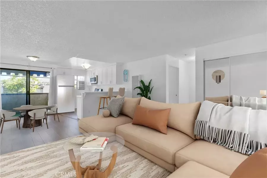 18530 Hatteras Street #209, Tarzana, CA 91356