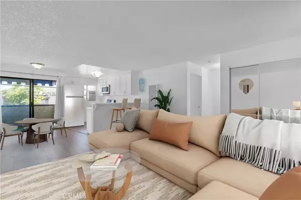 18530 Hatteras Street #209, Tarzana, CA 91356