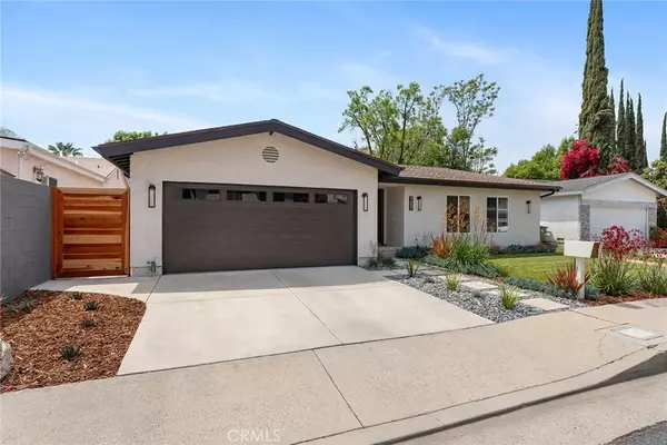 Woodland Hills, CA 91367,5607 Royer Avenue