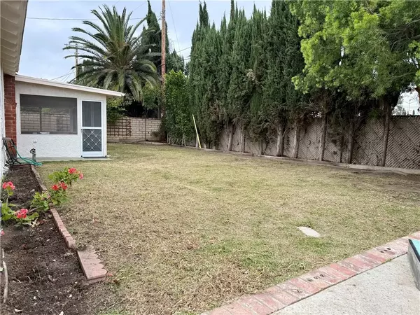 Granada Hills, CA 91344,11416 Swinton Avenue