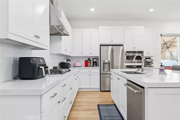 Valencia, CA 91381,27120 Purple Sage Court