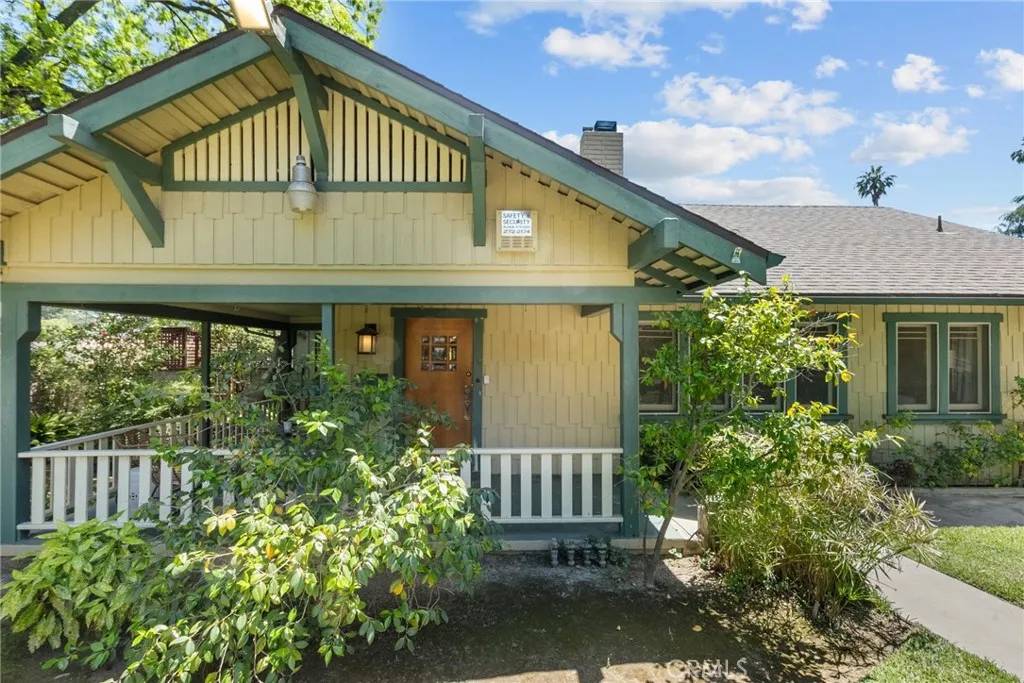Pasadena, CA 91104,1156 E Howard Street