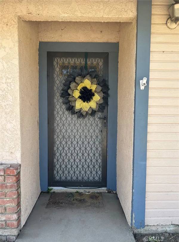 Lake Hughes, CA 93532,14402 Boxtree Street