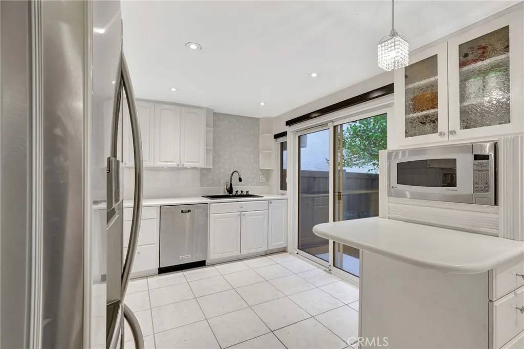 Chatsworth, CA 91311,10145 Larwin Avenue #2