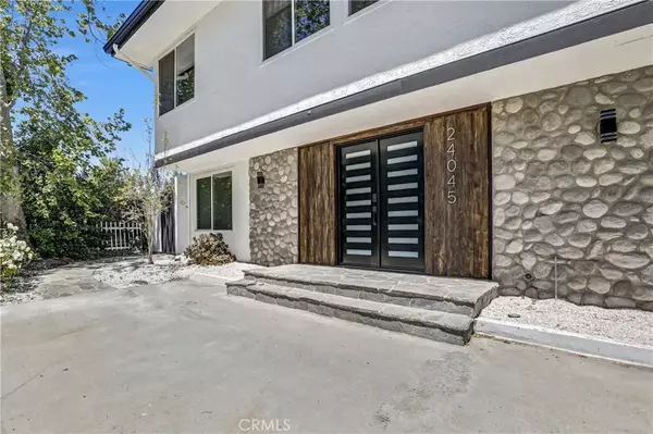 24045 Philiprimm Street, Woodland Hills, CA 91367