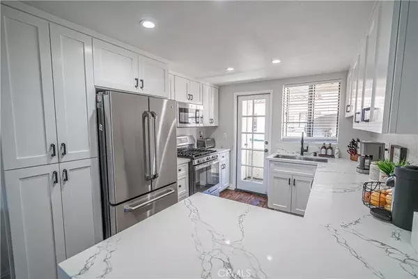 Canyon Country, CA 91387,18111 Erik Court #445