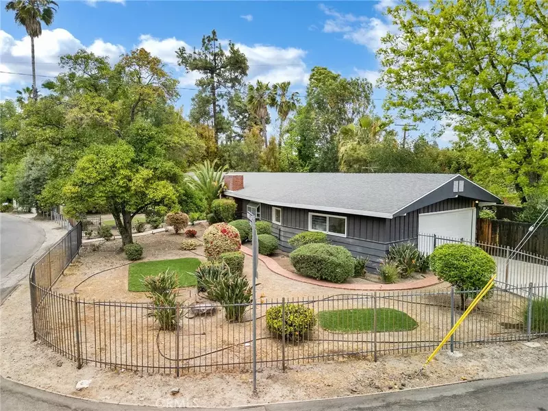 5300 Winnetka Avenue, Woodland Hills, CA 91364