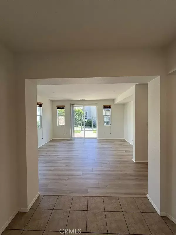 Rancho Cascades, CA 91342,16722 Nicklaus Drive #47