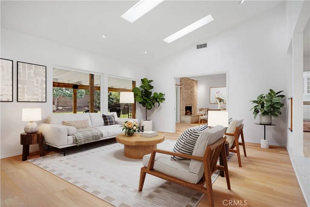 Northridge, CA 91325,10208 Oak Park Avenue