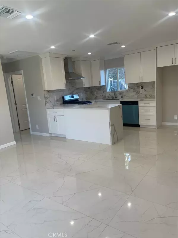 Porter Ranch, CA 91326,18706 Brasilia Drive