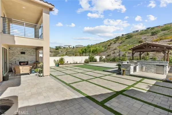 Saugus, CA 91350,28600 Foothill Way