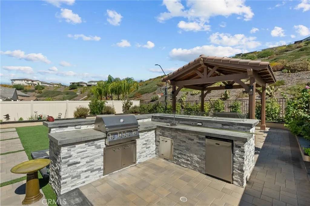 Saugus, CA 91350,28600 Foothill Way