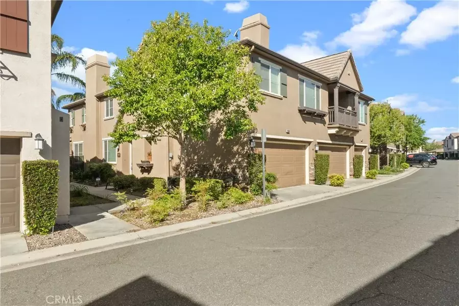 28369 Casselman Lane, Saugus, CA 91350