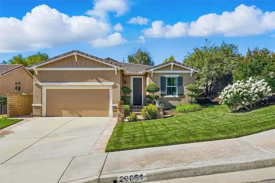 29661 Cambridge Avenue, Castaic, CA 91384