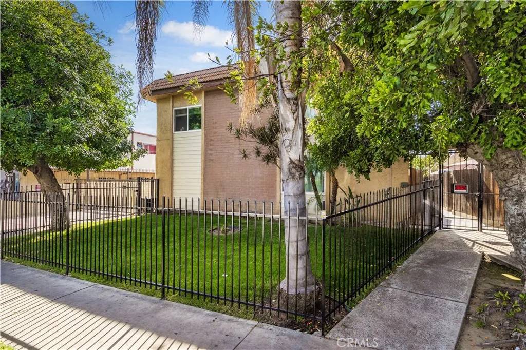 Panorama City, CA 91402,9051 Cedros Avenue #5