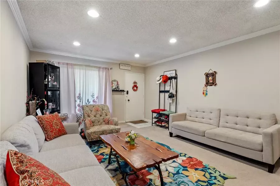 330 N Howard Street #201, Glendale, CA 91206