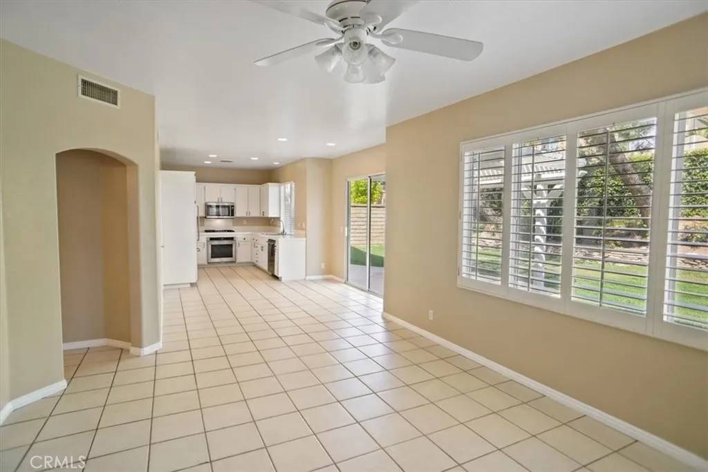 Valencia, CA 91354,28048 Memory Lane