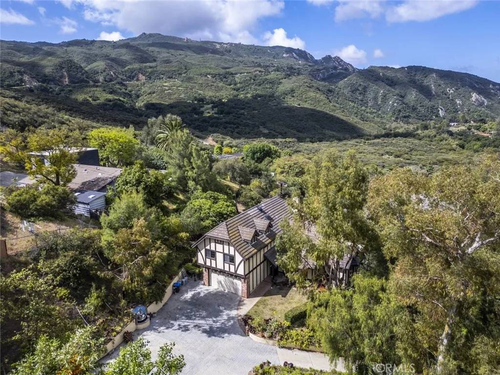 Calabasas, CA 91302,24300 Sylvan Glen Road