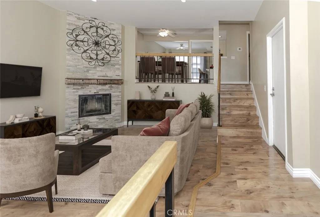 Winnetka, CA 91306,20737 Roscoe Boulevard #102