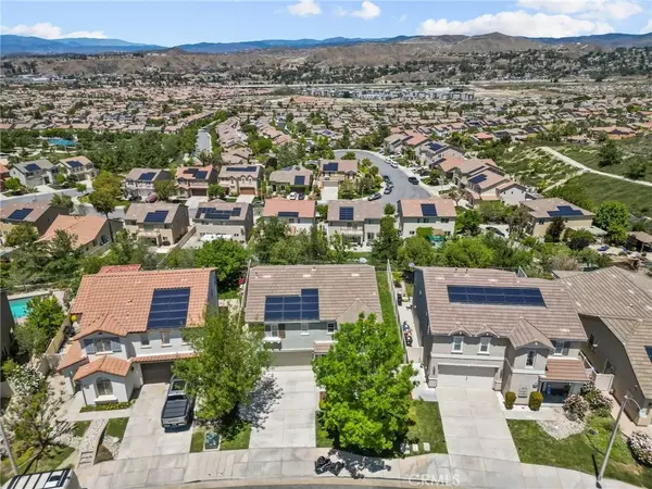 Canyon Country, CA 91387,17115 Princess Tree Court