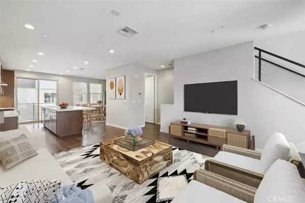 19505 Empire Lane, Northridge, CA 91324