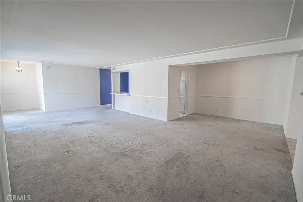 Sherman Oaks, CA 91423,5050 Coldwater Canyon Avenue #306
