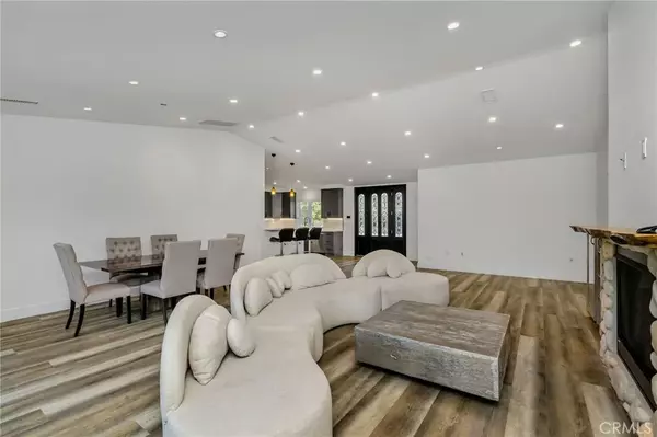 Woodland Hills, CA 91367,22845 Dolorosa Street