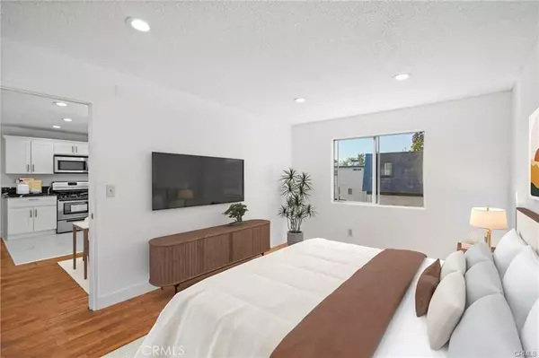 Tarzana, CA 91356,18530 Hatteras #333
