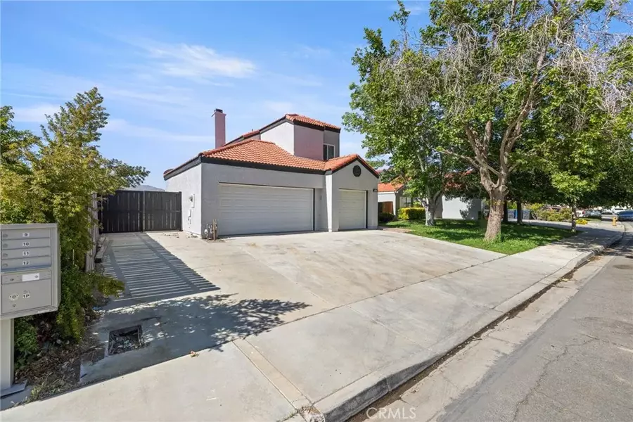 4046 Kona Court, Palmdale, CA 93552