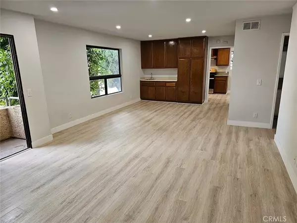 Panorama City, CA 91402,8331 Cedros Avenue #14