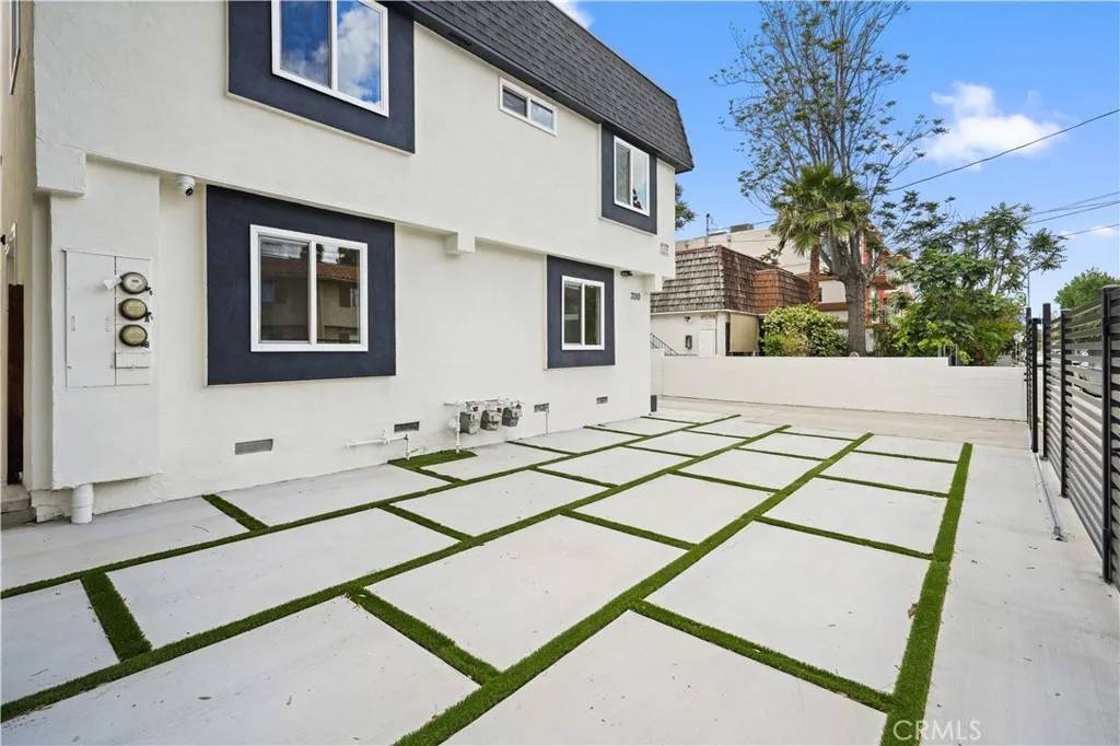 7010 Lennox Avenue #A, Van Nuys, CA 91405