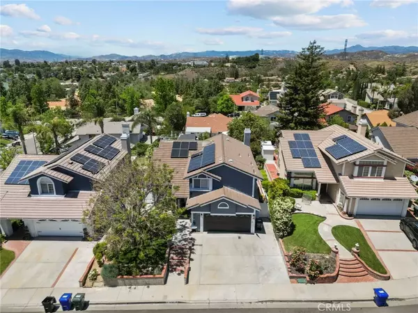Saugus, CA 91390,22565 Pecan Place