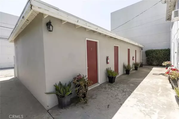 Alhambra, CA 91801,22 N Electric Avenue