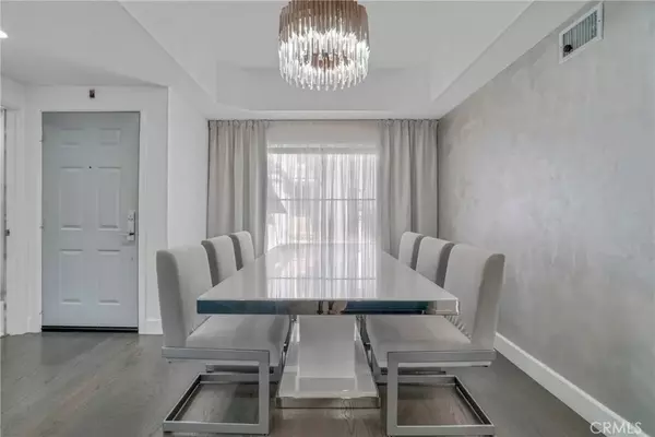Sherman Oaks, CA 91401,14347 Albers Street #207