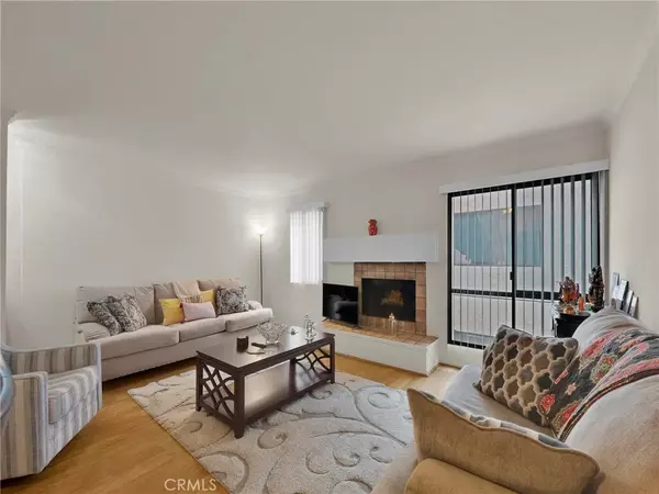 Canoga Park, CA 91304,21040 Parthenia Street #20