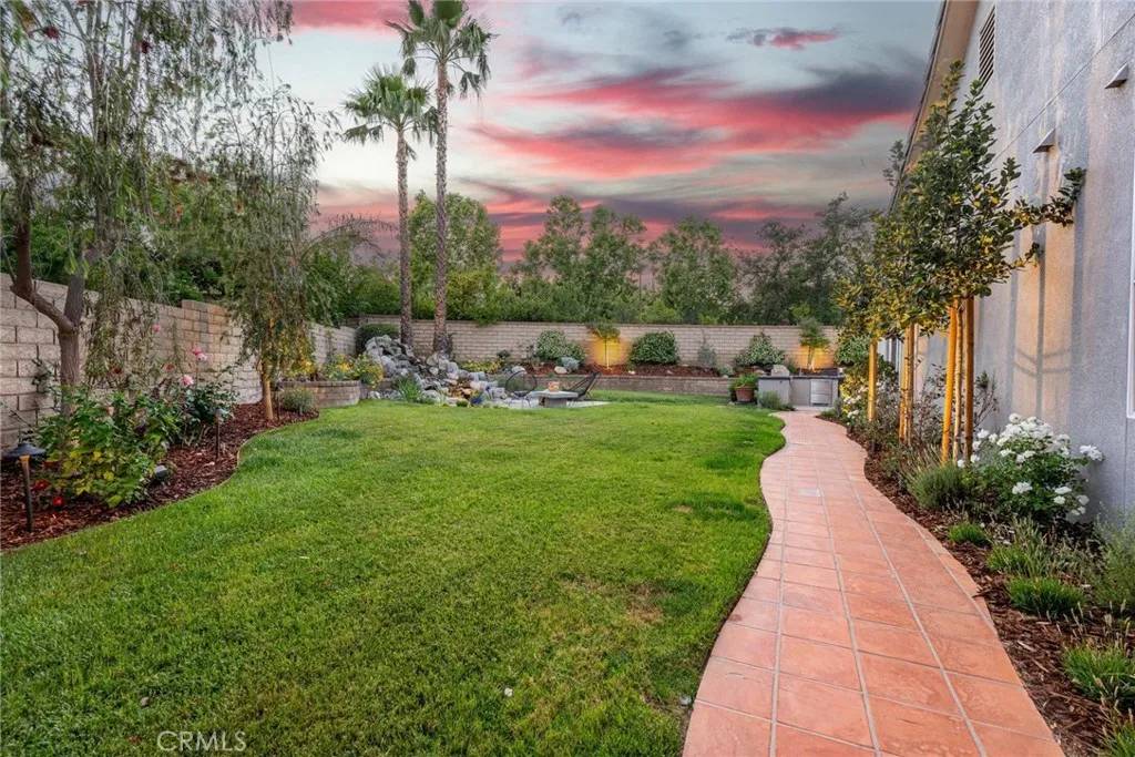 Valencia, CA 91381,26941 Redwood Bluff Lane