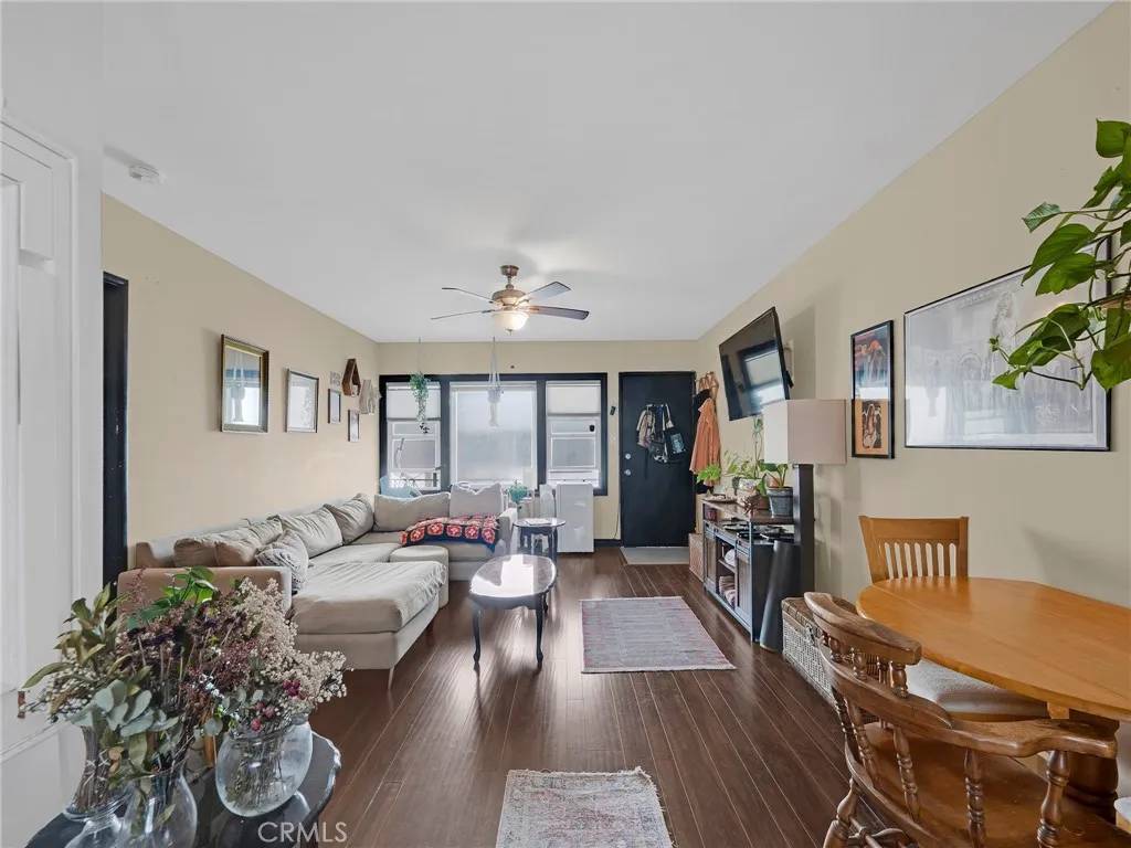 Long Beach, CA 90802,933 E 1st Street #7