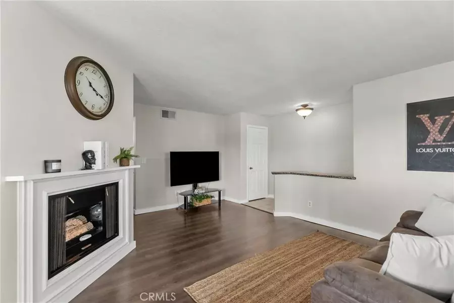 26762 Claudette Street #417, Canyon Country, CA 91351